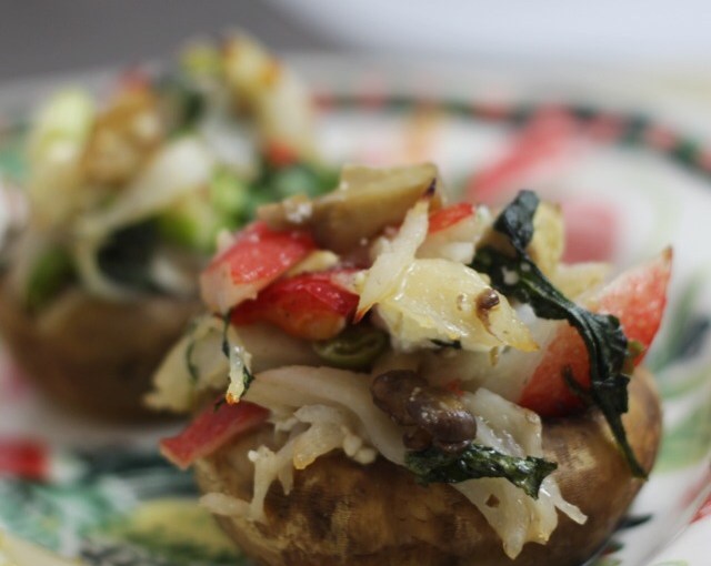 {gluten free} Crab & Arugula Stuffed&nbsp;Mushrooms