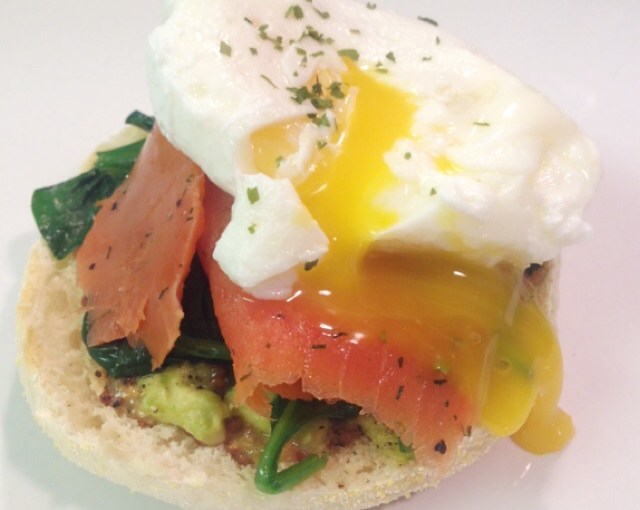 {healthier} Eggs Florentine with Smoked Salmon&nbsp;Lox